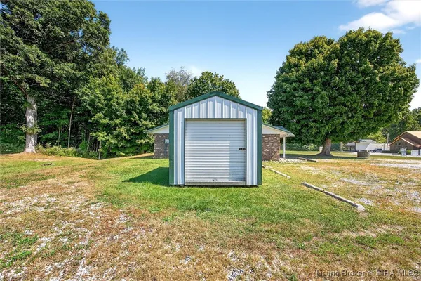 $249,900 | 2082 West State Road 54, Bloomfield, IN 47424