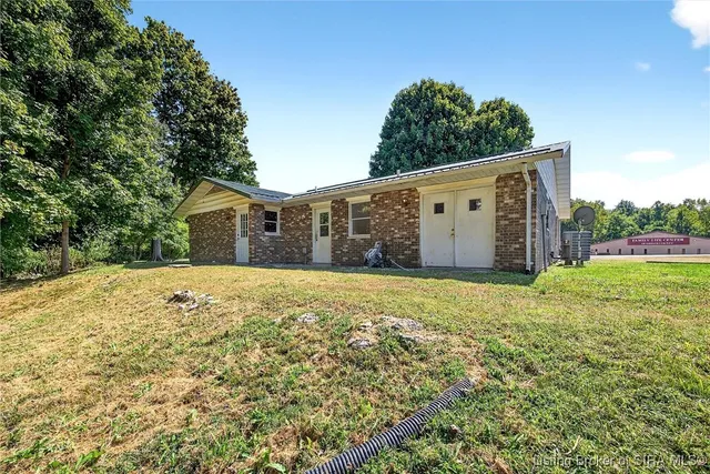 $249,900 | 2082 West State Road 54, Bloomfield, IN 47424