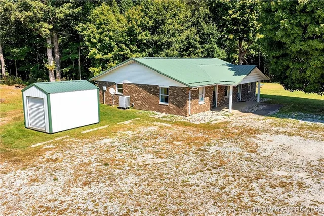 $249,900 | 2082 West State Road 54, Bloomfield, IN 47424