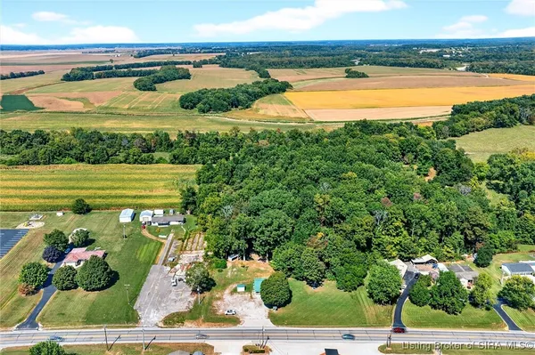 $249,900 | 2082 West State Road 54, Bloomfield, IN 47424