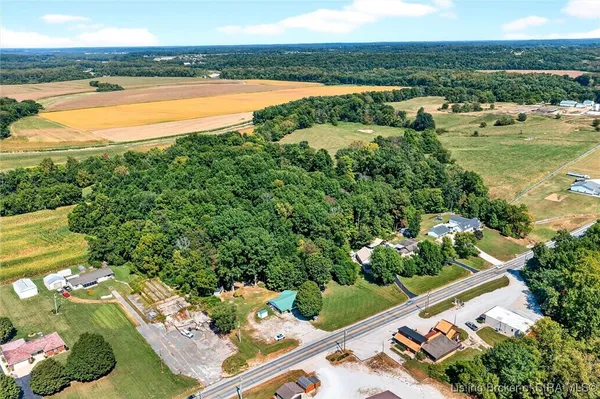 $249,900 | 2082 West State Road 54, Bloomfield, IN 47424