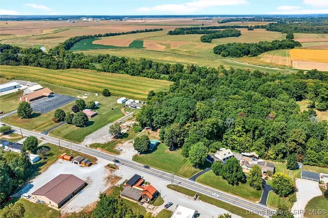 $249,900 | 2082 West State Road 54, Bloomfield, IN 47424