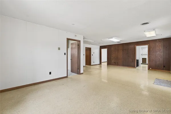 $249,900 | 2082 West State Road 54, Bloomfield, IN 47424