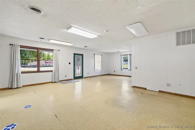 $249,900 | 2082 West State Road 54, Bloomfield, IN 47424