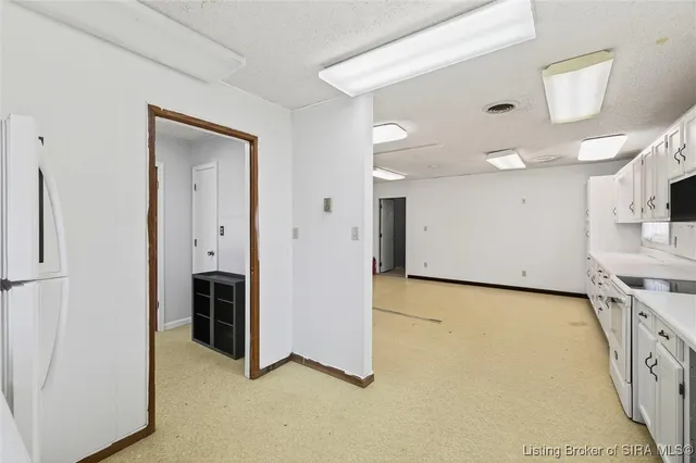 $249,900 | 2082 West State Road 54, Bloomfield, IN 47424