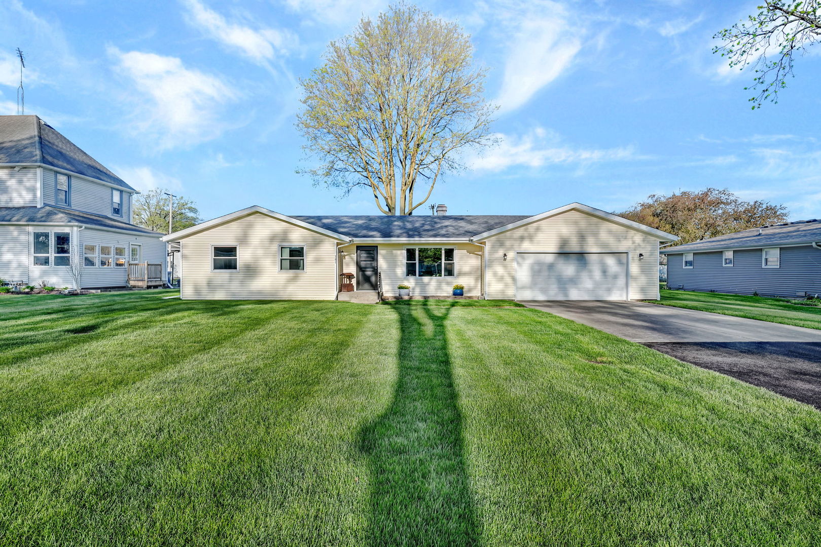 701 Hill Street Mazon, IL 60444 - Photo 2 of 25
