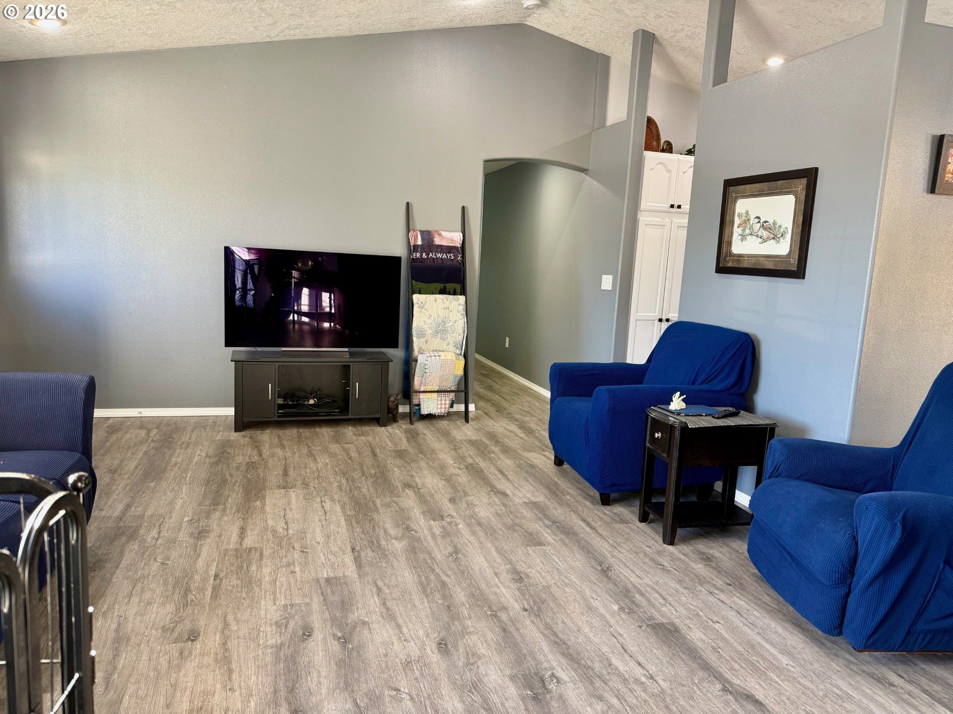810 North Earl Court Stanfield, OR 97875 - Photo 6 of 22 Living Room