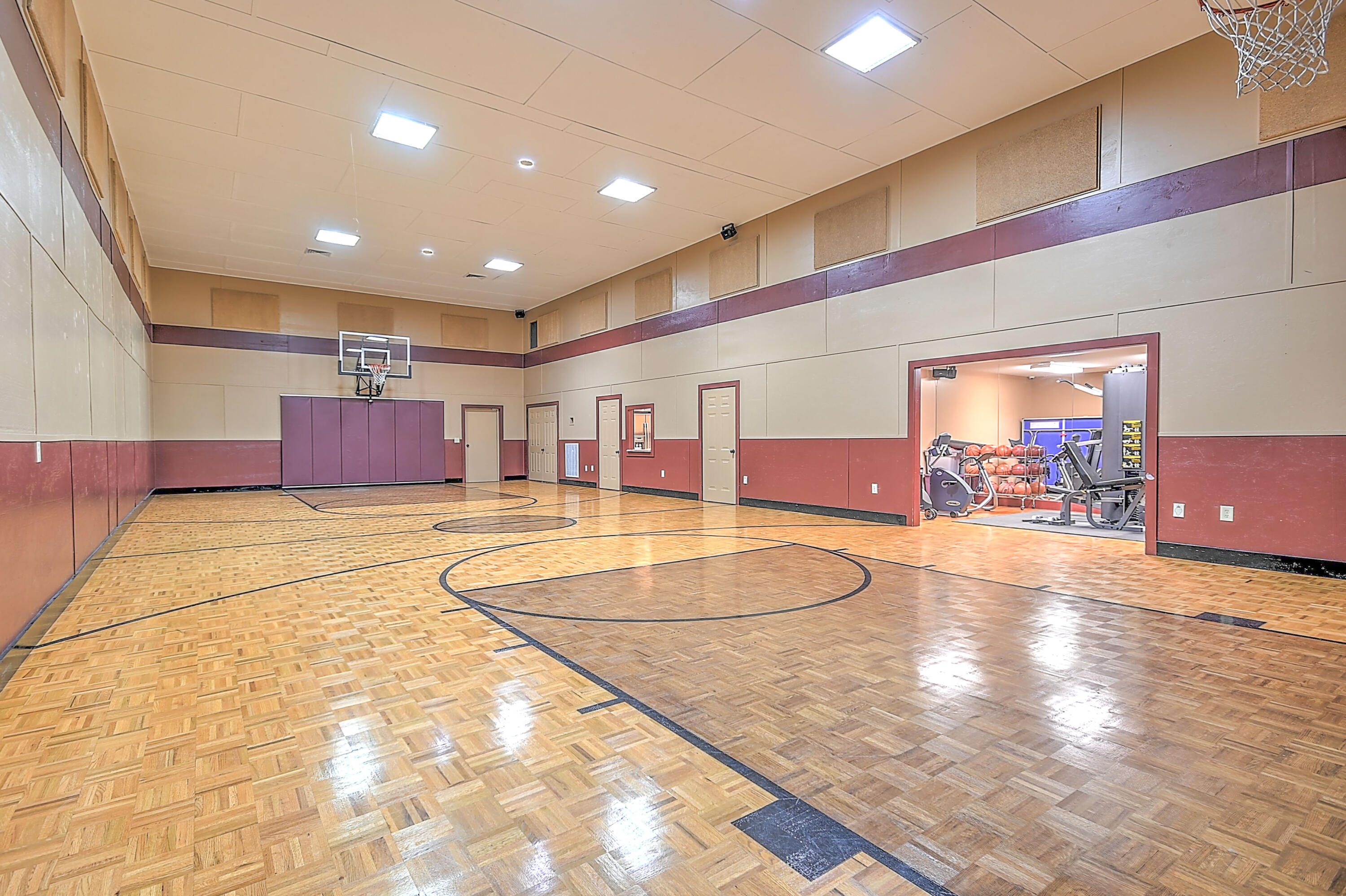 124 Cross Community Road Bristol, TN 37620 - Photo 112 of 235 Cross Community interior-130