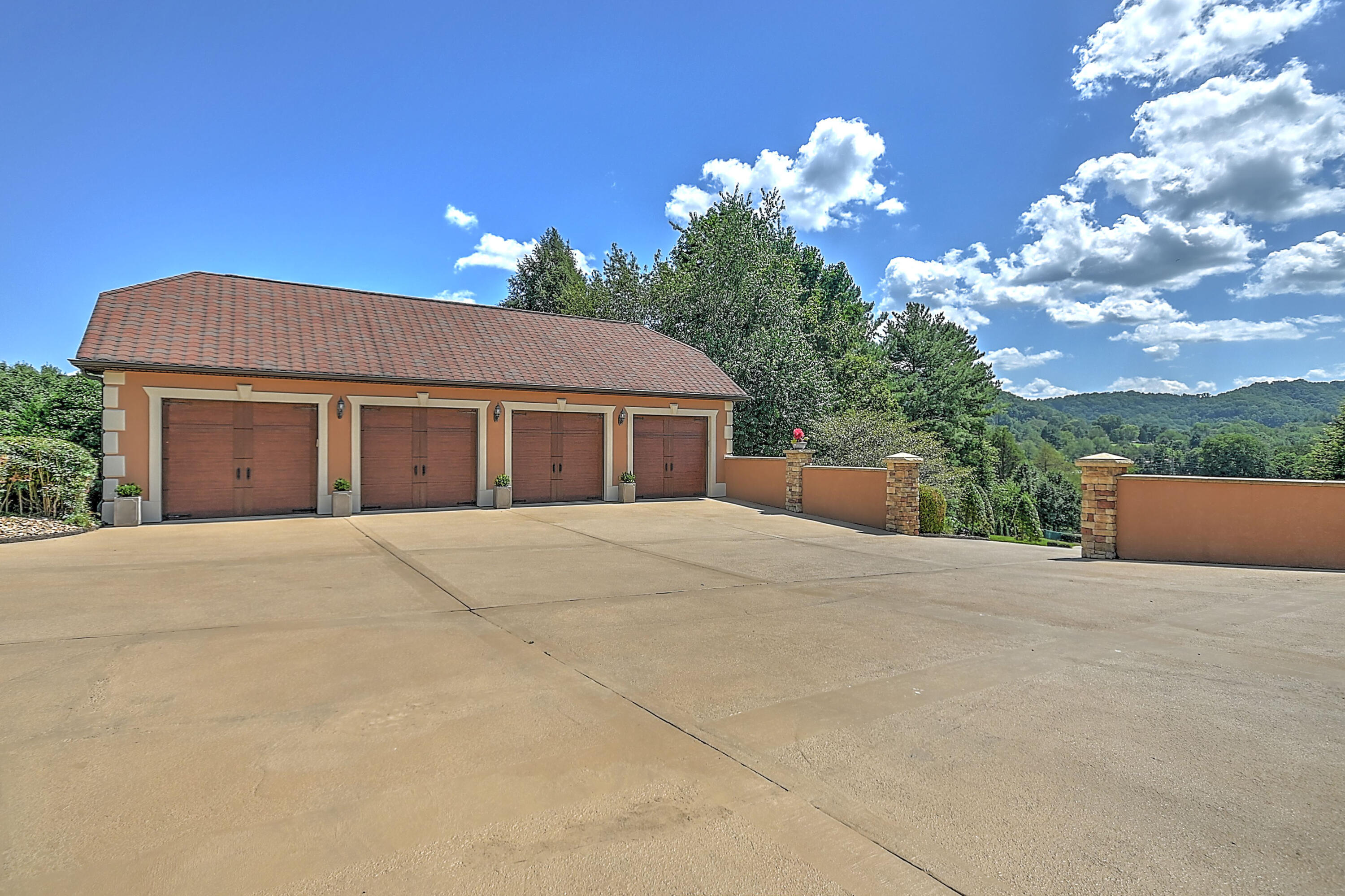 124 Cross Community Road Bristol, TN 37620 - Photo 131 of 241 Cross Community-6