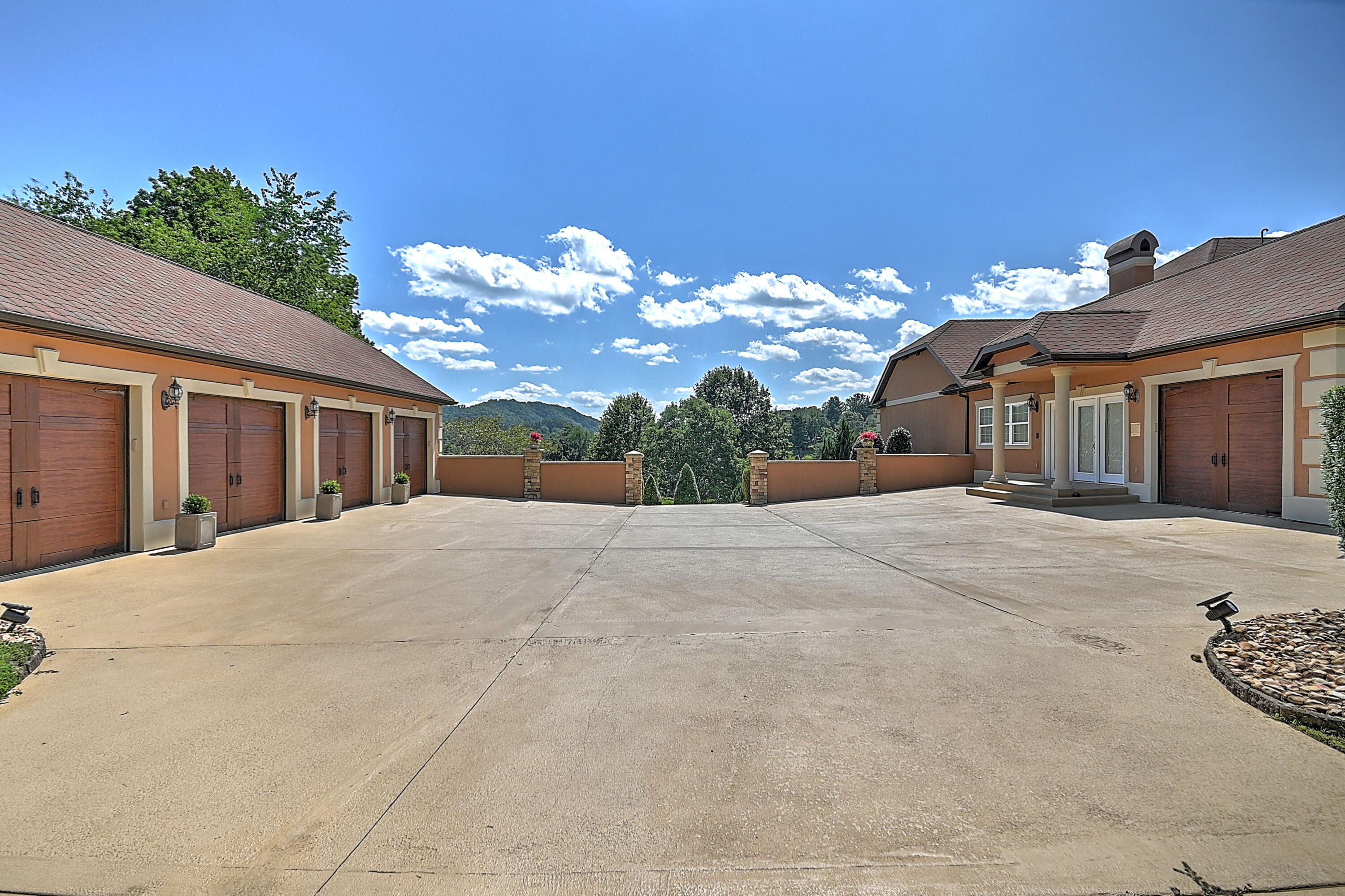 124 Cross Community Road Bristol, TN 37620 - Photo 132 of 241 Cross Community-73