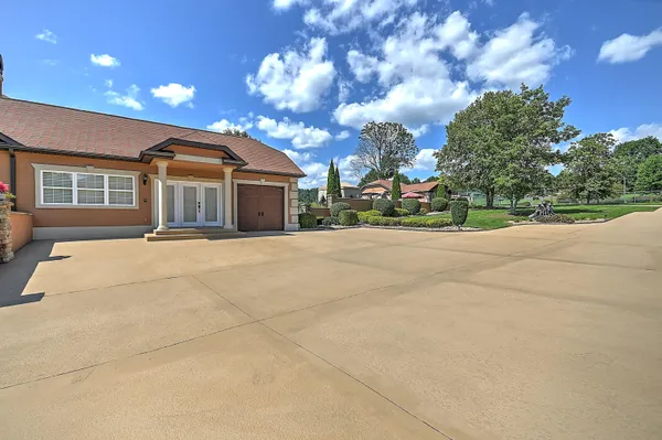 $3,750,000 | 124 Cross Community Road, Bristol, TN 37620