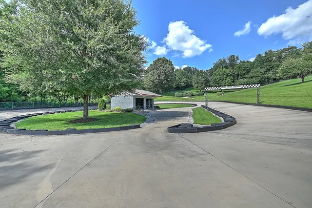 $3,495,000 | 124 Cross Community Road, Bristol, TN 37620