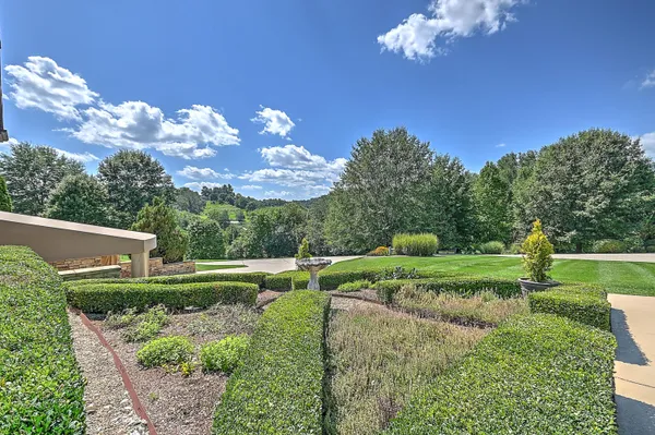 $3,750,000 | 124 Cross Community Road, Bristol, TN 37620