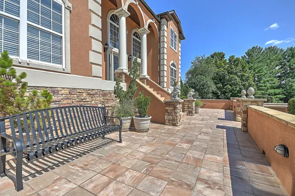 $3,750,000 | 124 Cross Community Road, Bristol, TN 37620