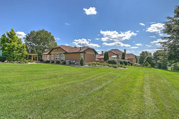 $3,495,000 | 124 Cross Community Road, Bristol, TN 37620