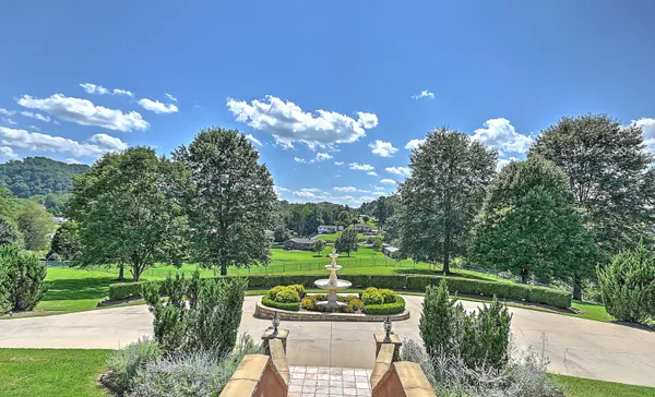 $3,750,000 | 124 Cross Community Road, Bristol, TN 37620