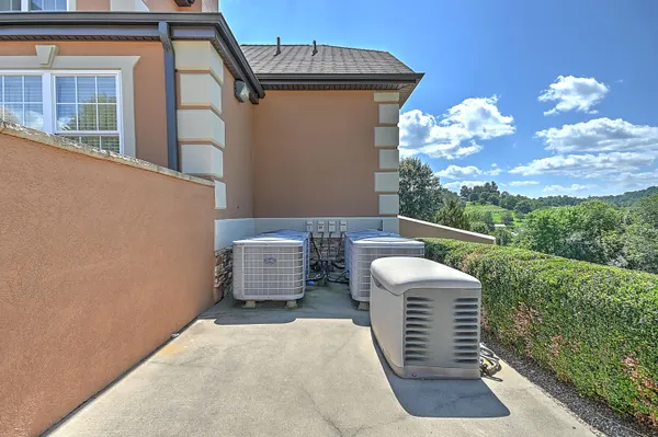 $3,495,000 | 124 Cross Community Road, Bristol, TN 37620