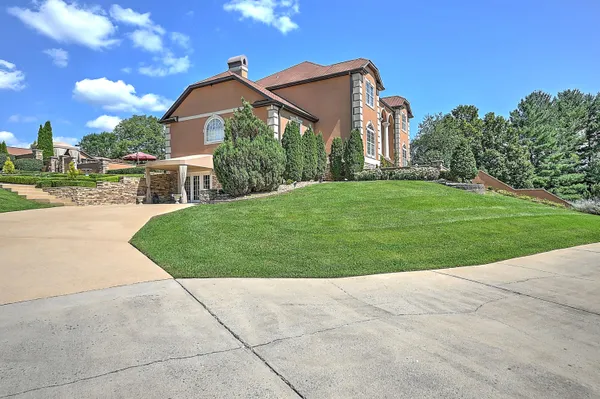 $3,495,000 | 124 Cross Community Road, Bristol, TN 37620