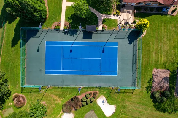 $3,750,000 | 124 Cross Community Road, Bristol, TN 37620