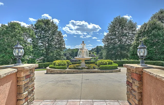 $3,495,000 | 124 Cross Community Road, Bristol, TN 37620
