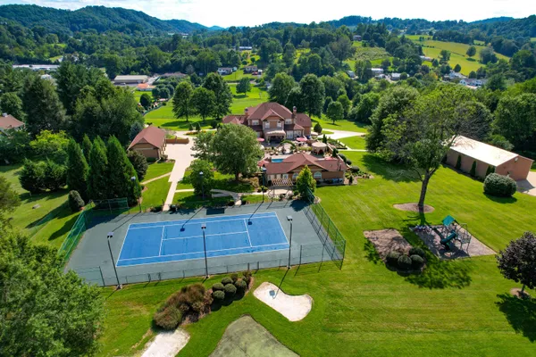 $3,750,000 | 124 Cross Community Road, Bristol, TN 37620
