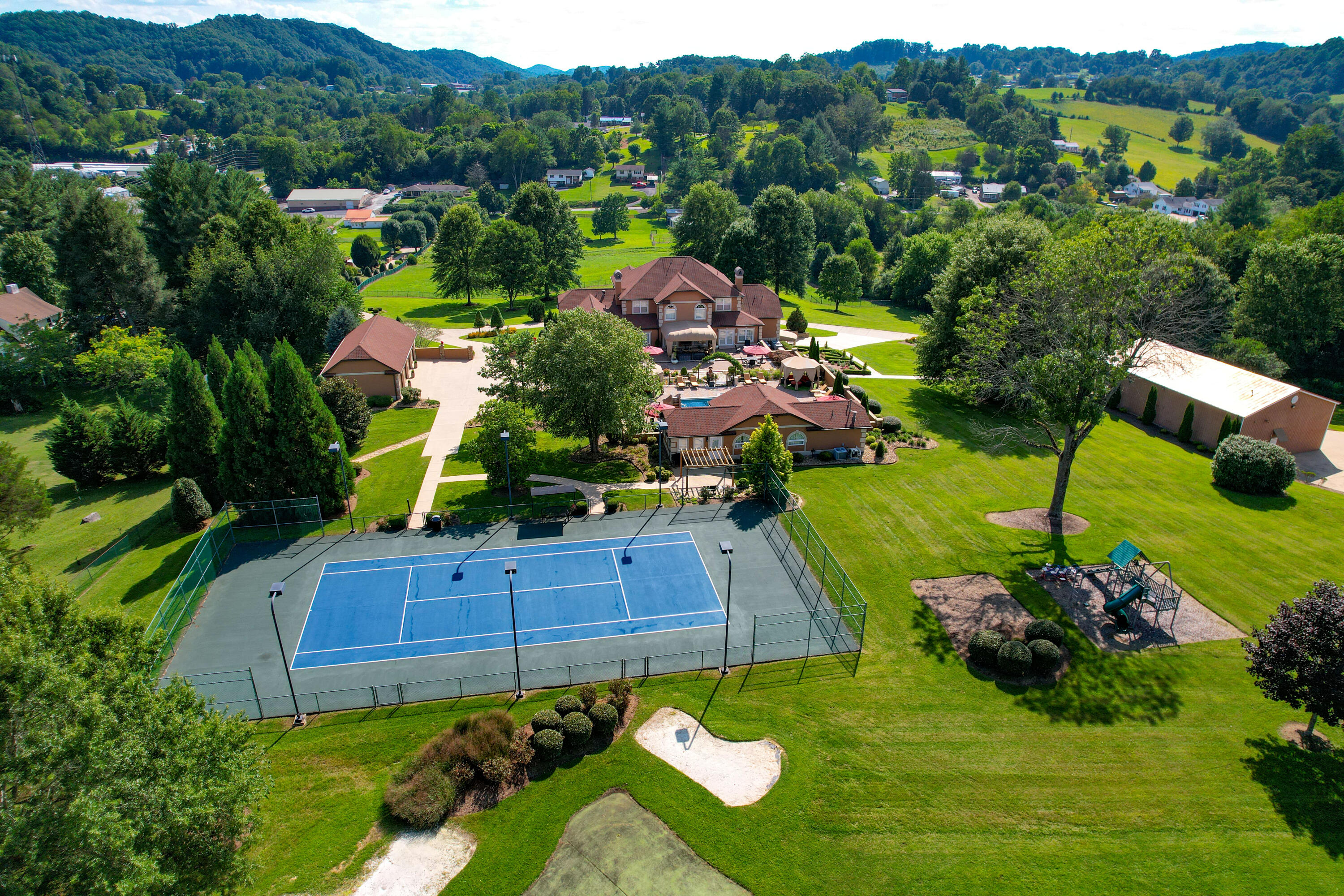 124 Cross Community Road Bristol, TN 37620 - Photo 184 of 241 Cross Community Drone-14