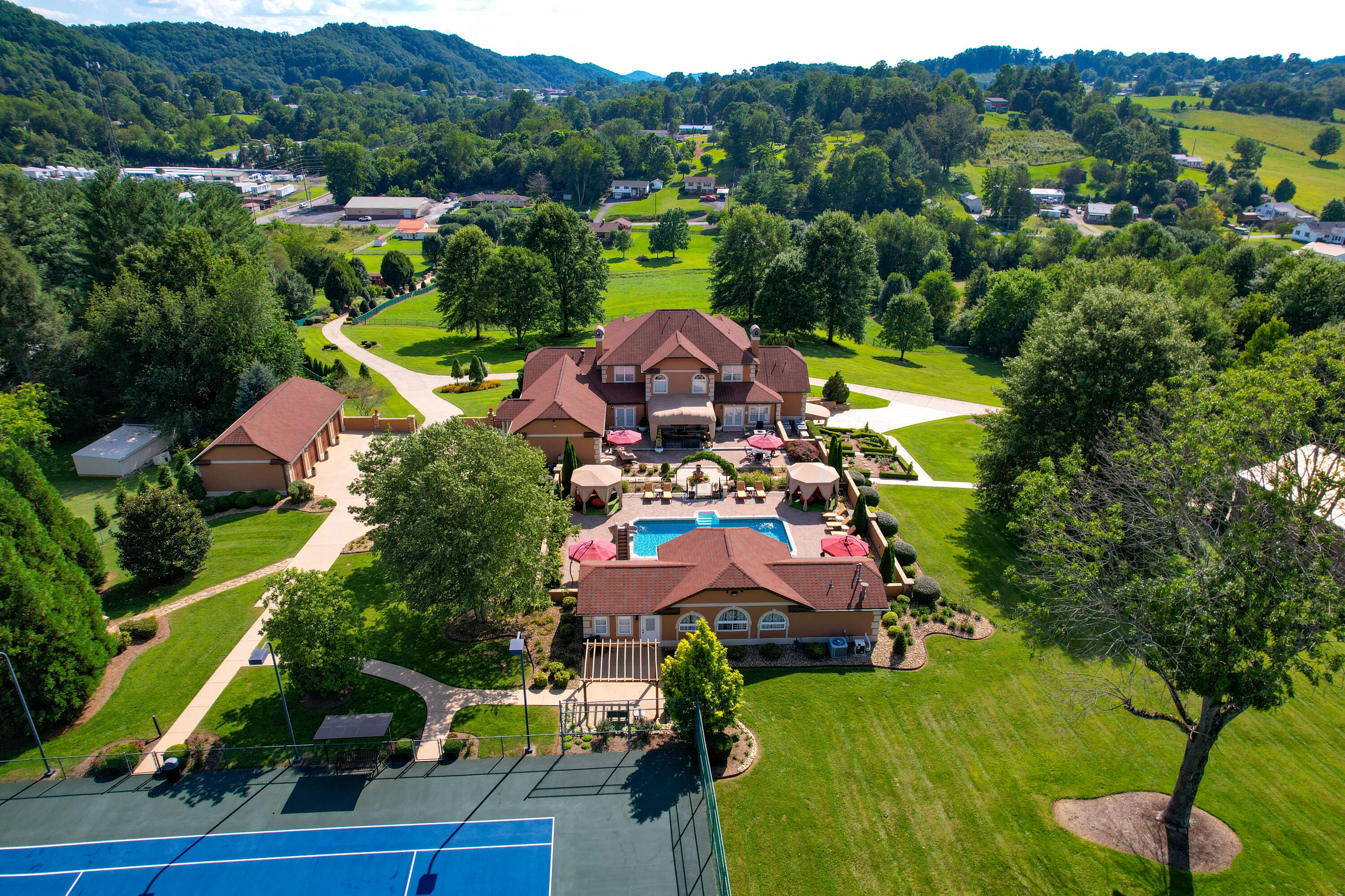 124 Cross Community Road Bristol, TN 37620 - Photo 187 of 241 Cross Community Drone-15