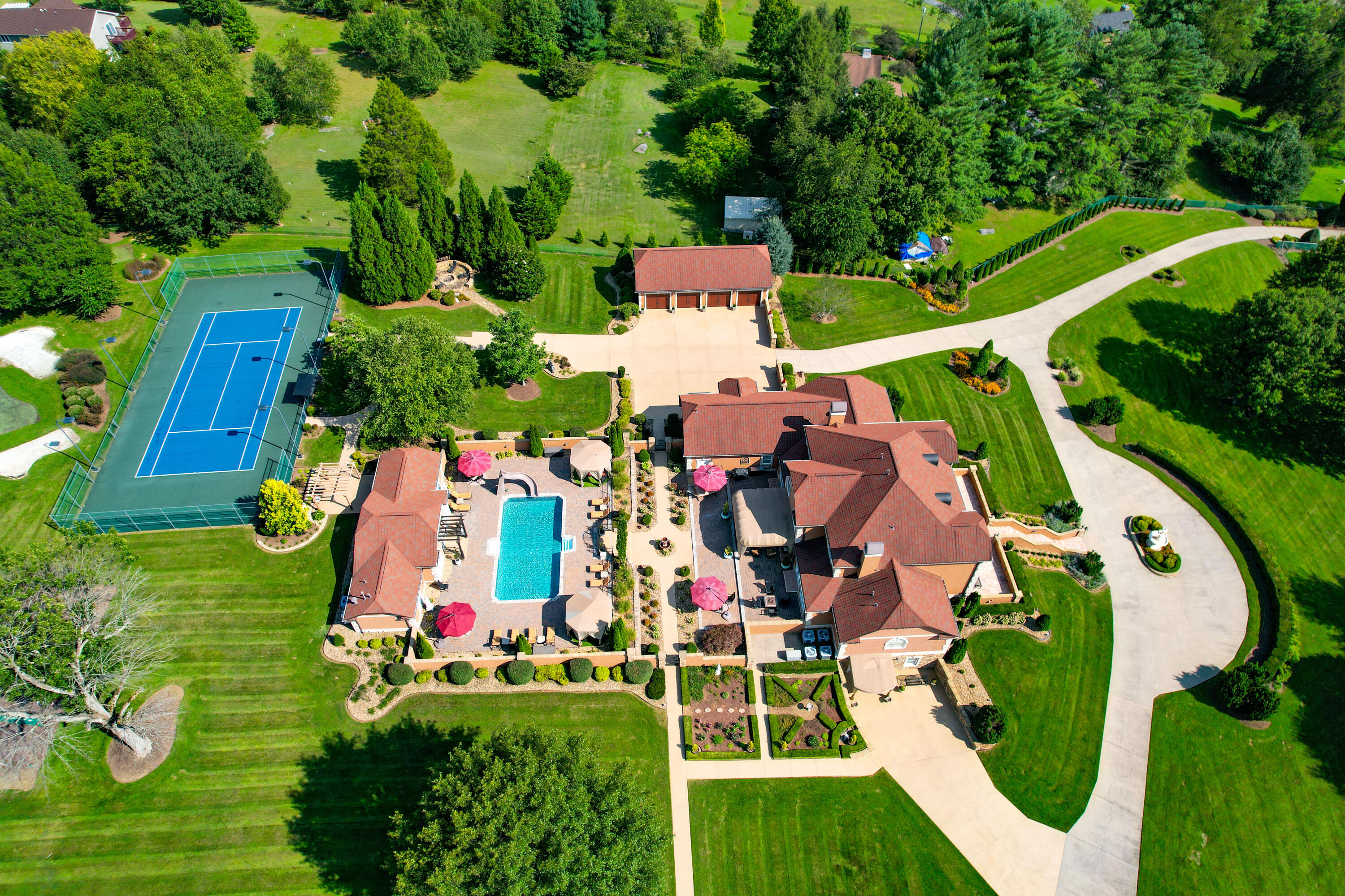 124 Cross Community Road Bristol, TN 37620 - Photo 192 of 235 Cross Community Drone-24