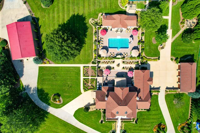 $3,495,000 | 124 Cross Community Road, Bristol, TN 37620