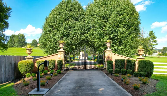$3,495,000 | 124 Cross Community Road, Bristol, TN 37620