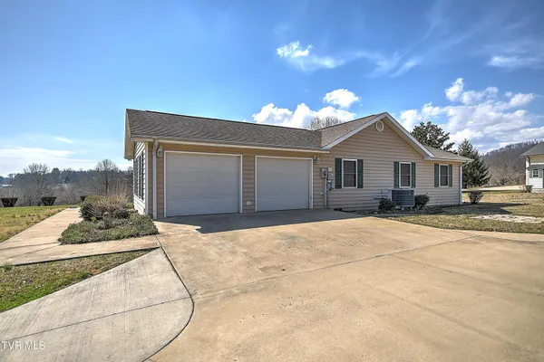 $3,750,000 | 124 Cross Community Road, Bristol, TN 37620