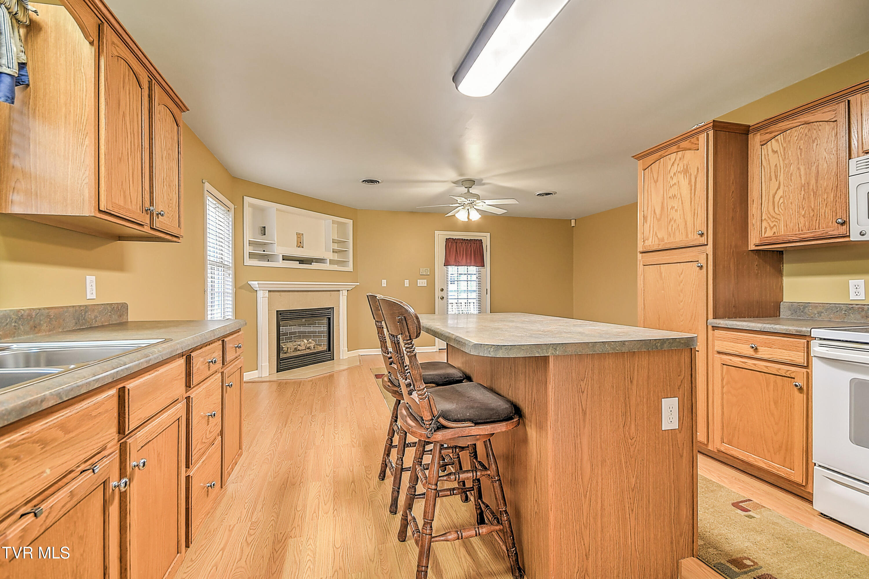 124 Cross Community Road Bristol, TN 37620 - Photo 215 of 241 129 Plainview DK-7