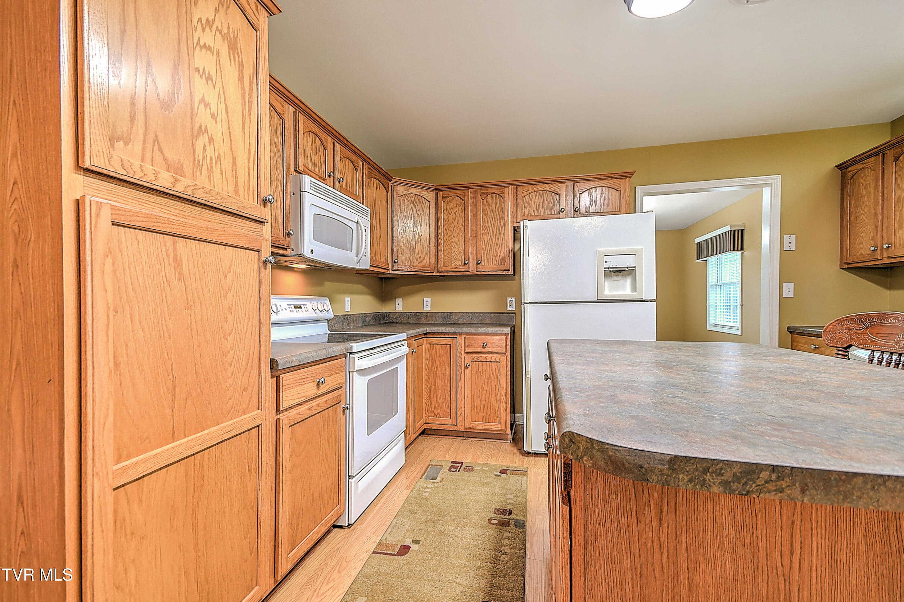 124 Cross Community Road Bristol, TN 37620 - Photo 219 of 241 129 Plainview DK-11