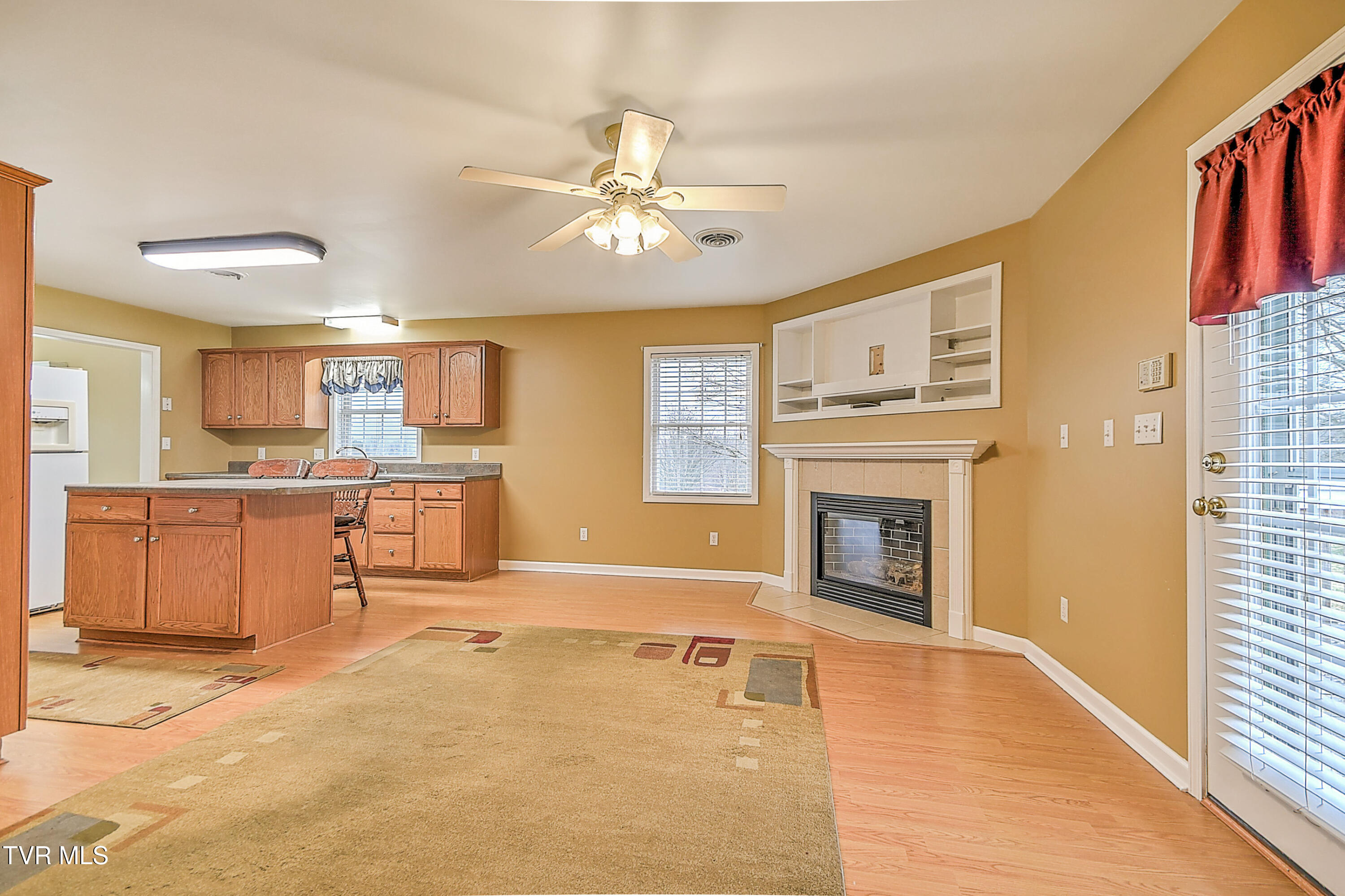 124 Cross Community Road Bristol, TN 37620 - Photo 221 of 241 129 Plainview DK-13