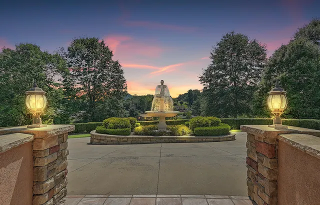 $3,495,000 | 124 Cross Community Road, Bristol, TN 37620