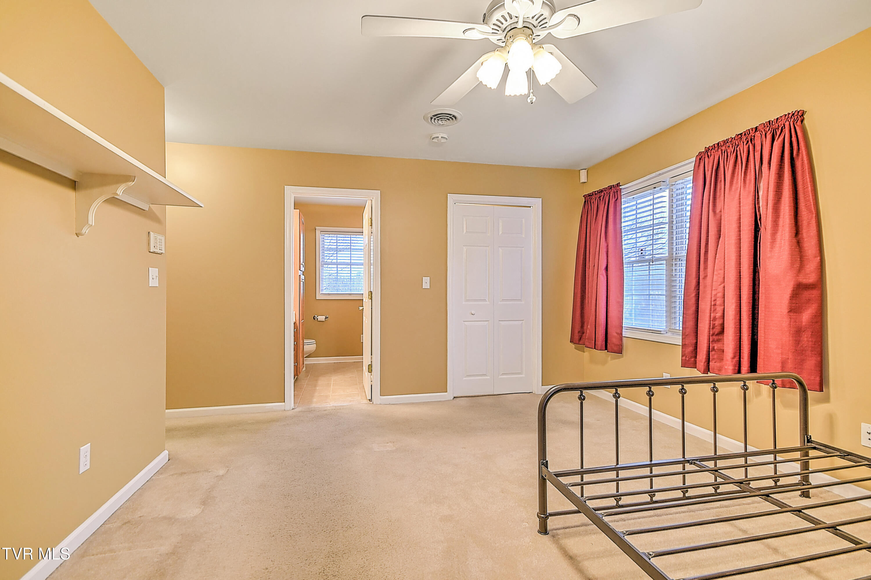 124 Cross Community Road Bristol, TN 37620 - Photo 233 of 241 129 Plainview DK-29