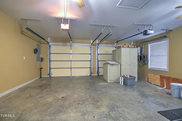 $3,750,000 | 124 Cross Community Road, Bristol, TN 37620