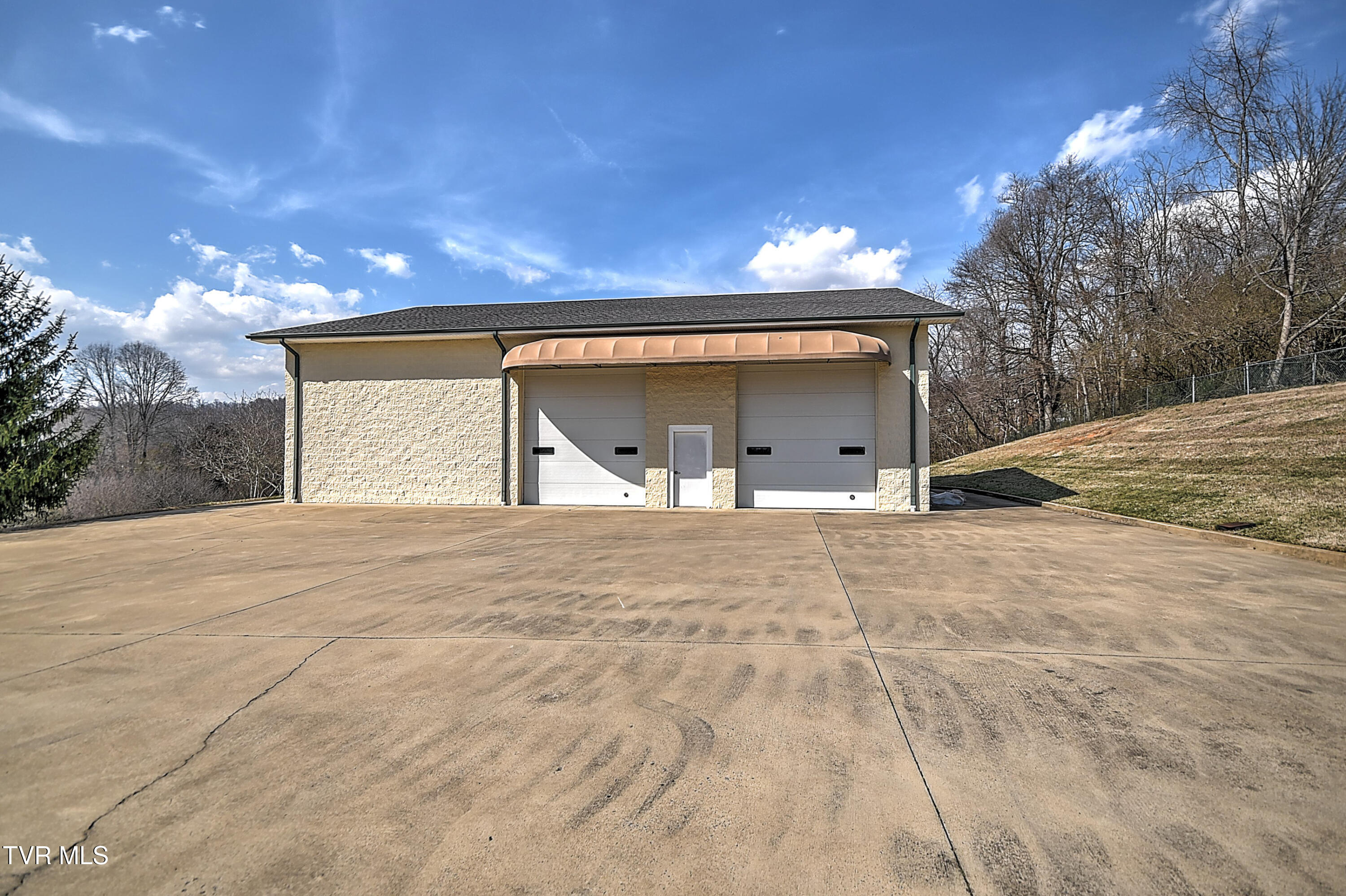 124 Cross Community Road Bristol, TN 37620 - Photo 237 of 241 129 Plainview DK-13
