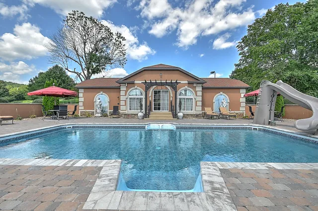 $3,495,000 | 124 Cross Community Road, Bristol, TN 37620