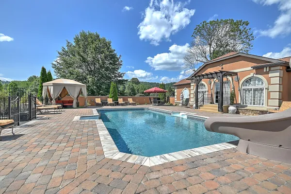 $3,750,000 | 124 Cross Community Road, Bristol, TN 37620