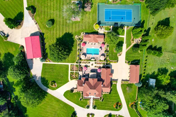 $3,750,000 | 124 Cross Community Road, Bristol, TN 37620