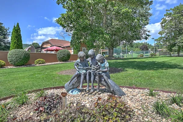 $3,750,000 | 124 Cross Community Road, Bristol, TN 37620