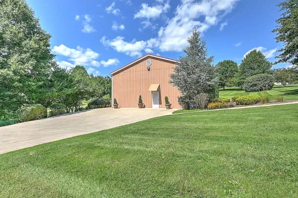 $3,750,000 | 124 Cross Community Road, Bristol, TN 37620