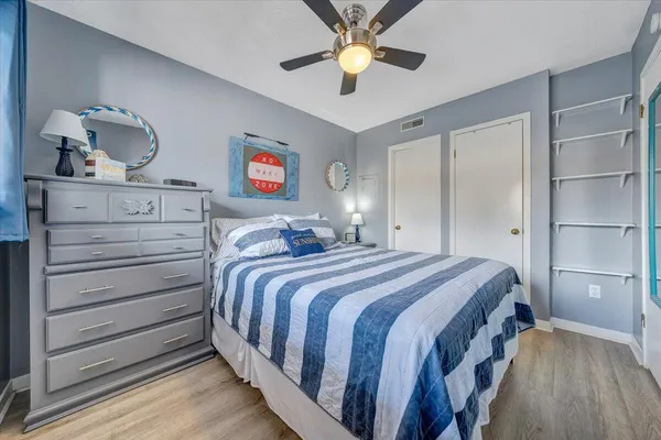 $194,950 | 1089 Bluewater Drive, Unit 411, Moneta, VA 24121