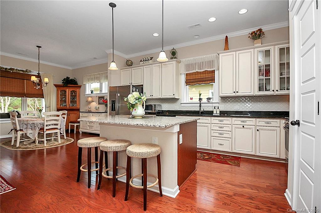 525 Channel Road Lake Wylie, SC 29710 - Photo 12 of 48 Gallery Image 12
