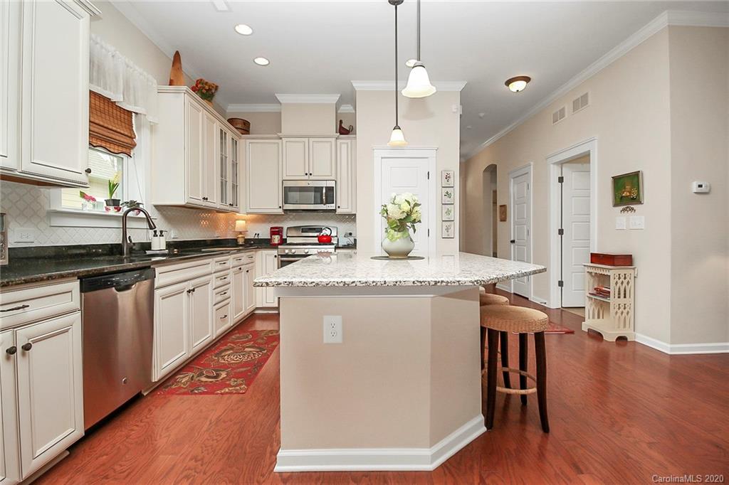 525 Channel Road Lake Wylie, SC 29710 - Photo 14 of 48 Gallery Image 14