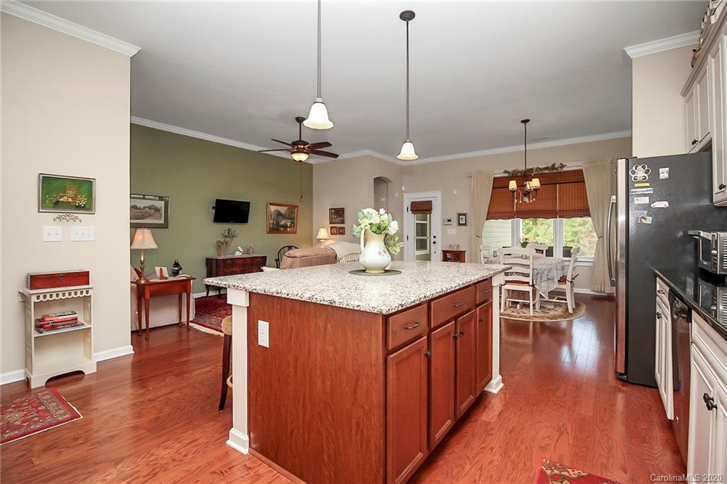 525 Channel Road Lake Wylie, SC 29710 - Photo 16 of 48 Gallery Image 16