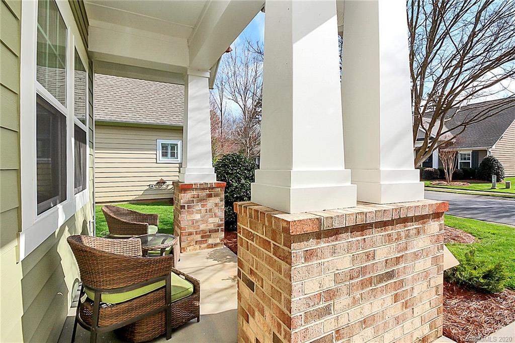 525 Channel Road Lake Wylie, SC 29710 - Photo 4 of 48 Gallery Image 4