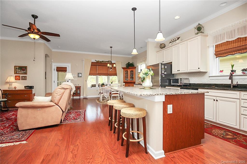 525 Channel Road Lake Wylie, SC 29710 - Photo 10 of 48 Gallery Image 10
