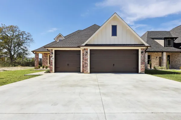 $340,000 | 145 Moore Road, Beaumont, TX 77713